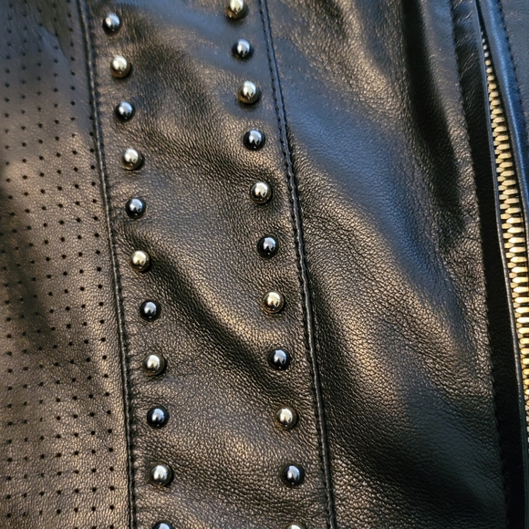 Flash sale⚡️Versace Leather Skirt size 44 - Picture 5 of 13